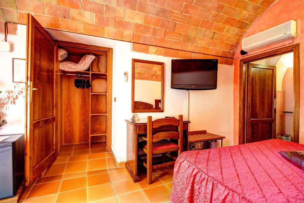 Hotel Residence Villa Rioddi โวลแตร์รา ภายนอก รูปภาพ