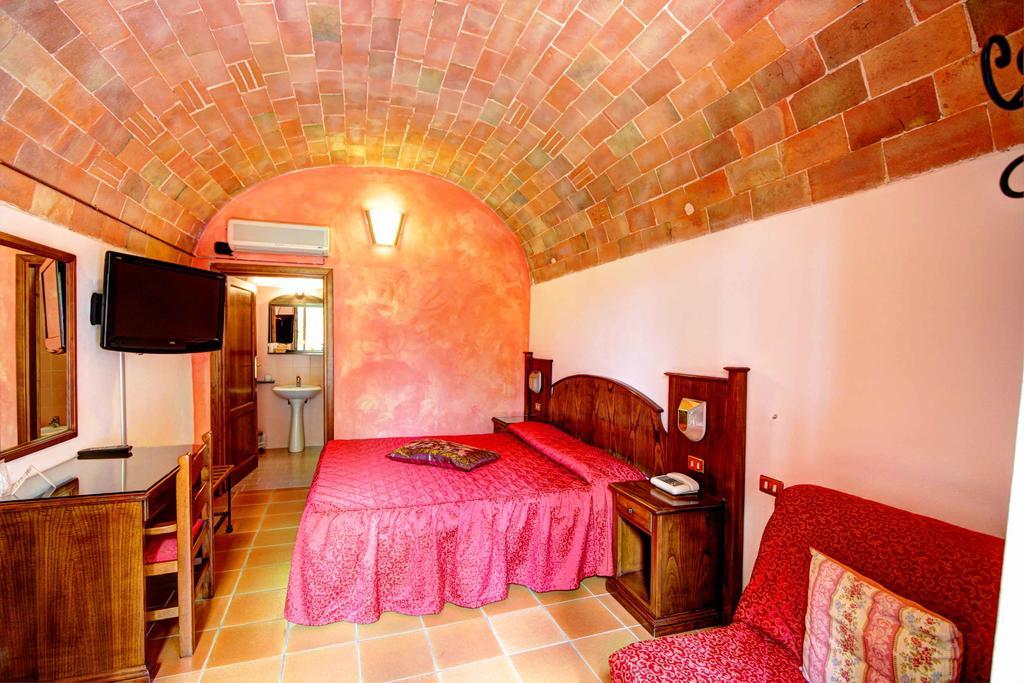 Hotel Residence Villa Rioddi โวลแตร์รา ภายนอก รูปภาพ