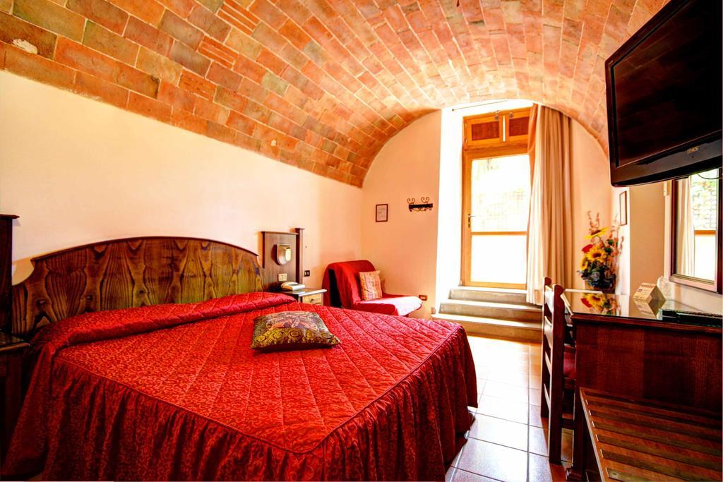 Hotel Residence Villa Rioddi โวลแตร์รา ภายนอก รูปภาพ