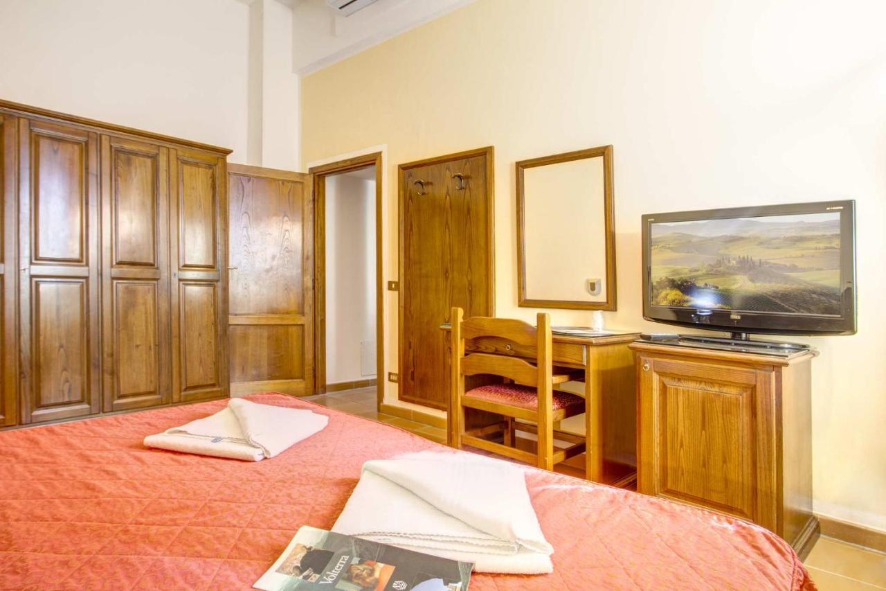 Hotel Residence Villa Rioddi โวลแตร์รา ภายนอก รูปภาพ