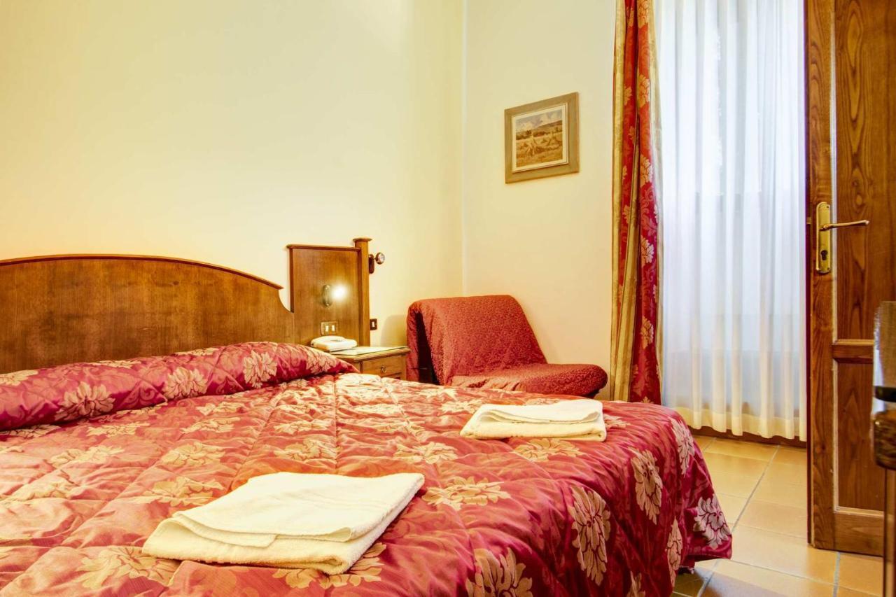 Hotel Residence Villa Rioddi โวลแตร์รา ภายนอก รูปภาพ